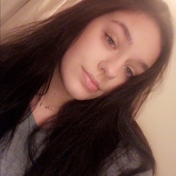 Meet your Posher, Julia - Picture 1 of 1